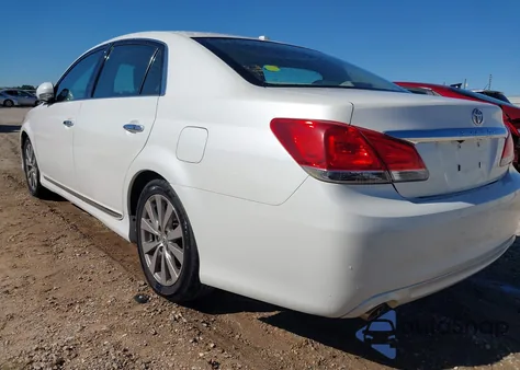 2011 Toyota Avalon Limited z USA, uszkodzony, nr VIN 4T1BK3DB2BU397217